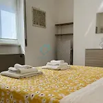 Dan\' S Roman Home
